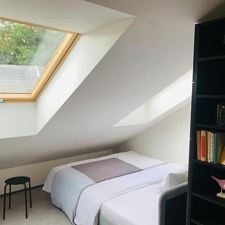 Cozy Friendly Place With Free Parking Prag Exteriör bild