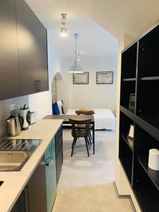 Cozy Friendly Place With Free Parking Prag Exteriör bild
