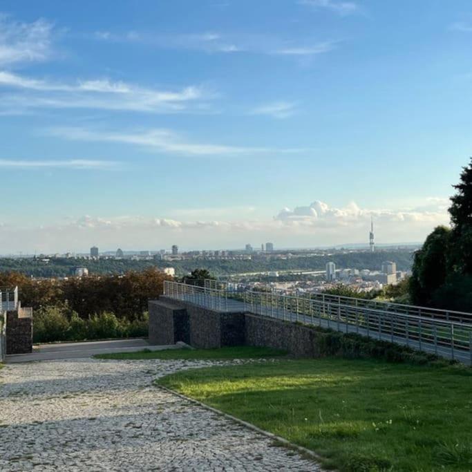 Cozy Friendly Place With Free Parking Prag Exteriör bild