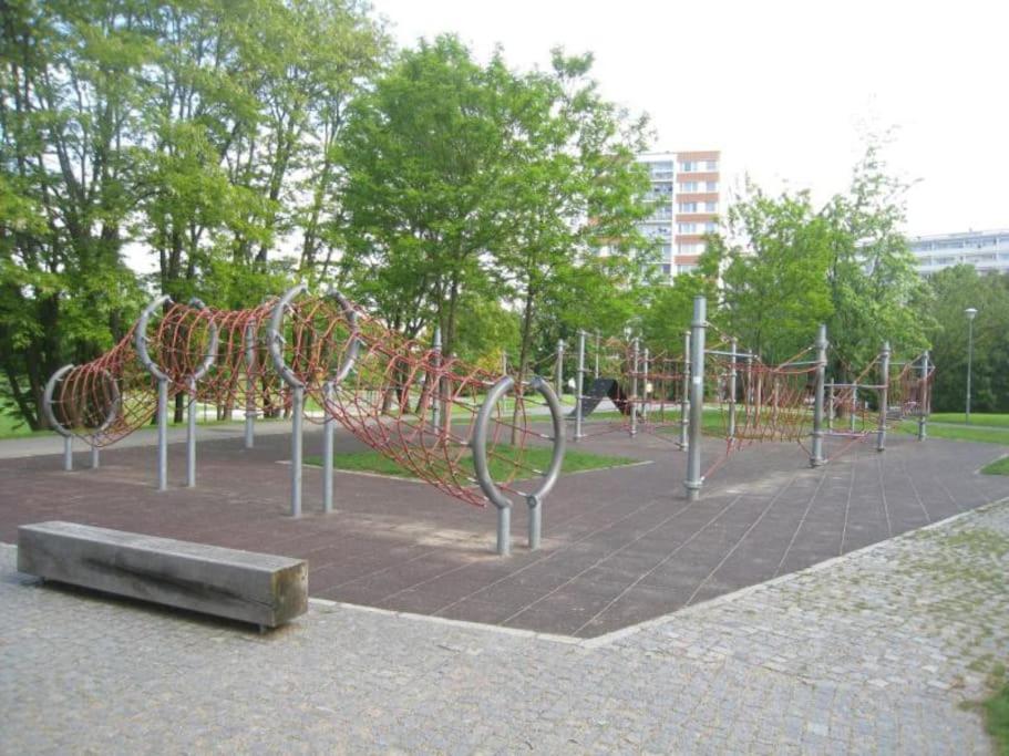 Cozy Friendly Place With Free Parking Prag Exteriör bild