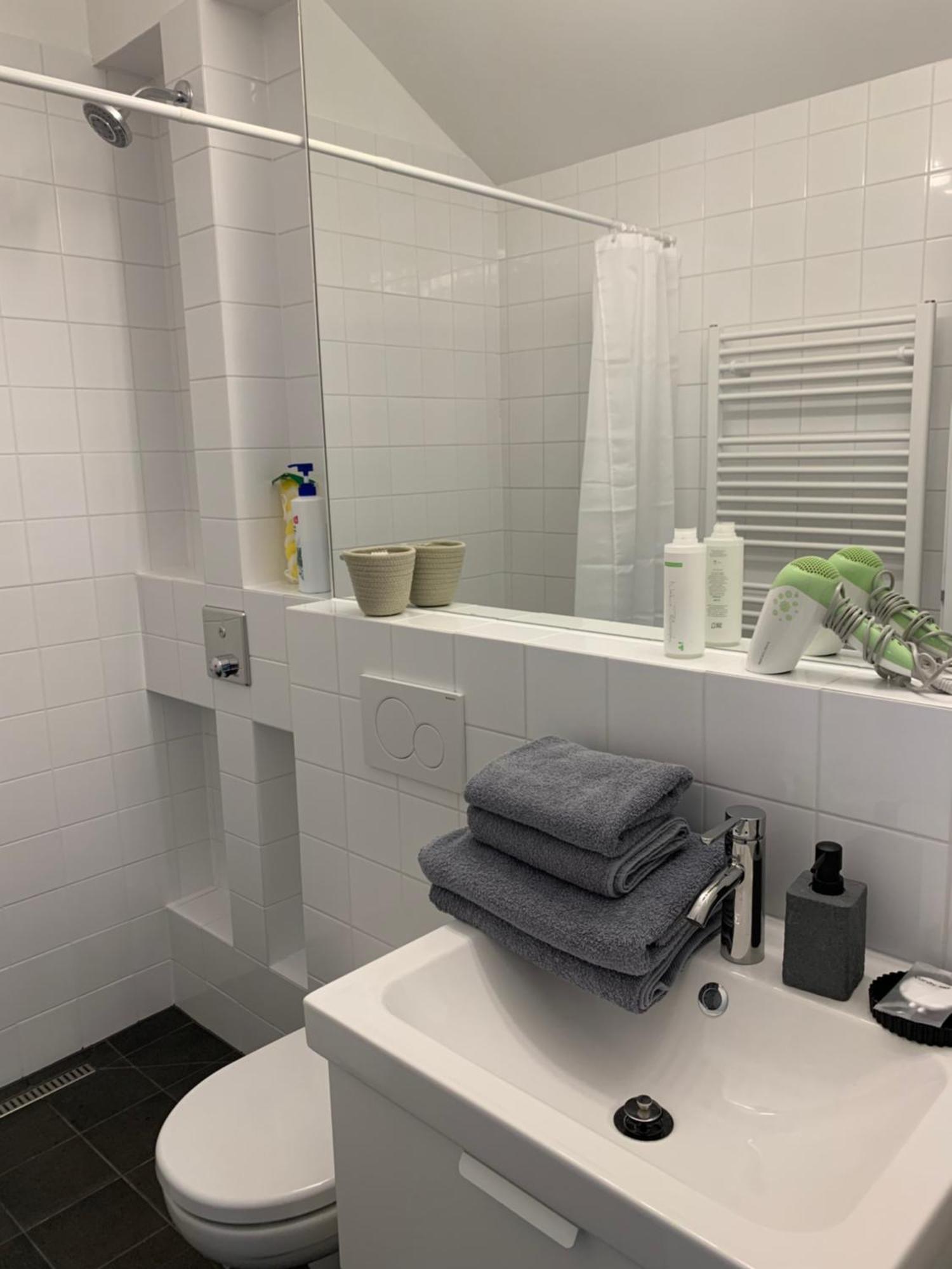 Cozy Friendly Place With Free Parking Prag Exteriör bild