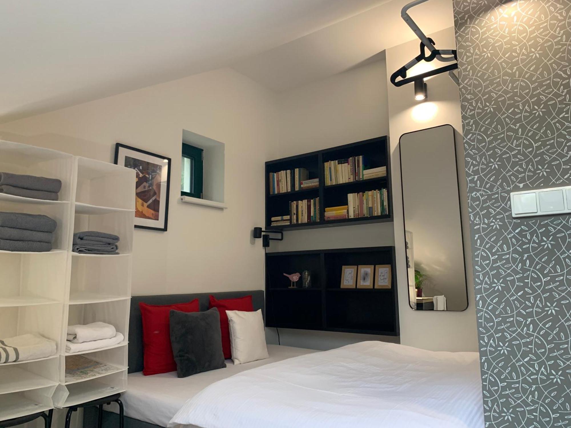 Cozy Friendly Place With Free Parking Prag Exteriör bild